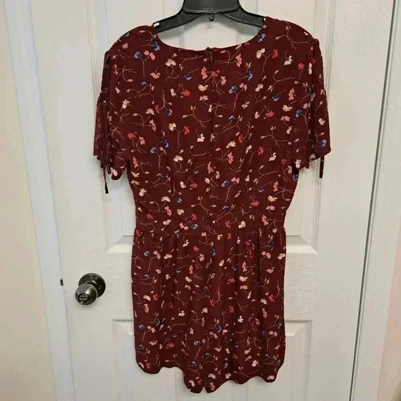 Madewell Floral  Romper Burgandy Size 6 Carnations Short Flutter Sleeve - Picture 12 of 16